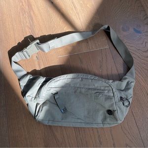 Lululemon Crossbody Pack